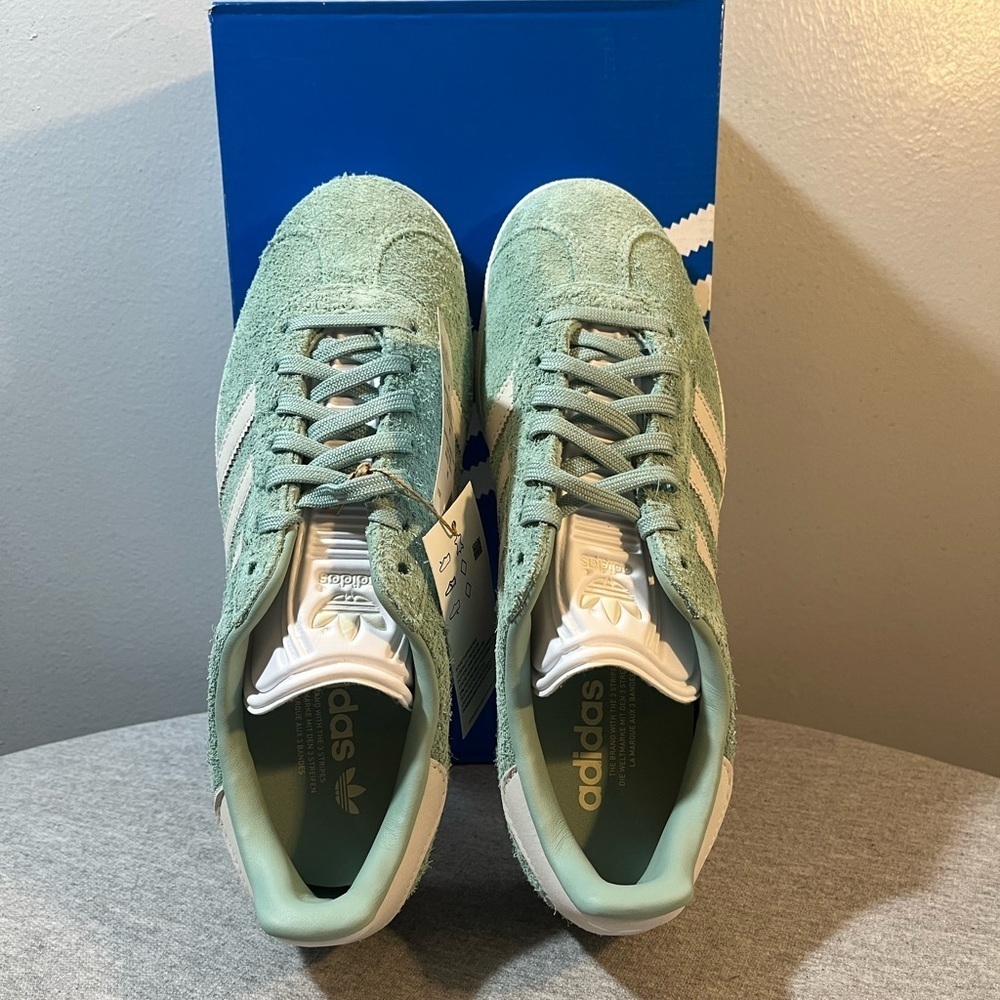 Adidas Classic Gazelle Suede Sneaker Hazy Green Women's Shoe Size 7 IG4393 - Picture 8 of 12